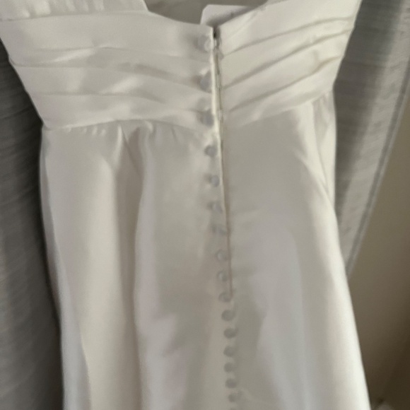 BRAND NEW Martina Liana Wedding Dress - Picture 7 of 7